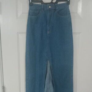 Forever 21 Women's Maxi Denim Straight Skirt With Front Split